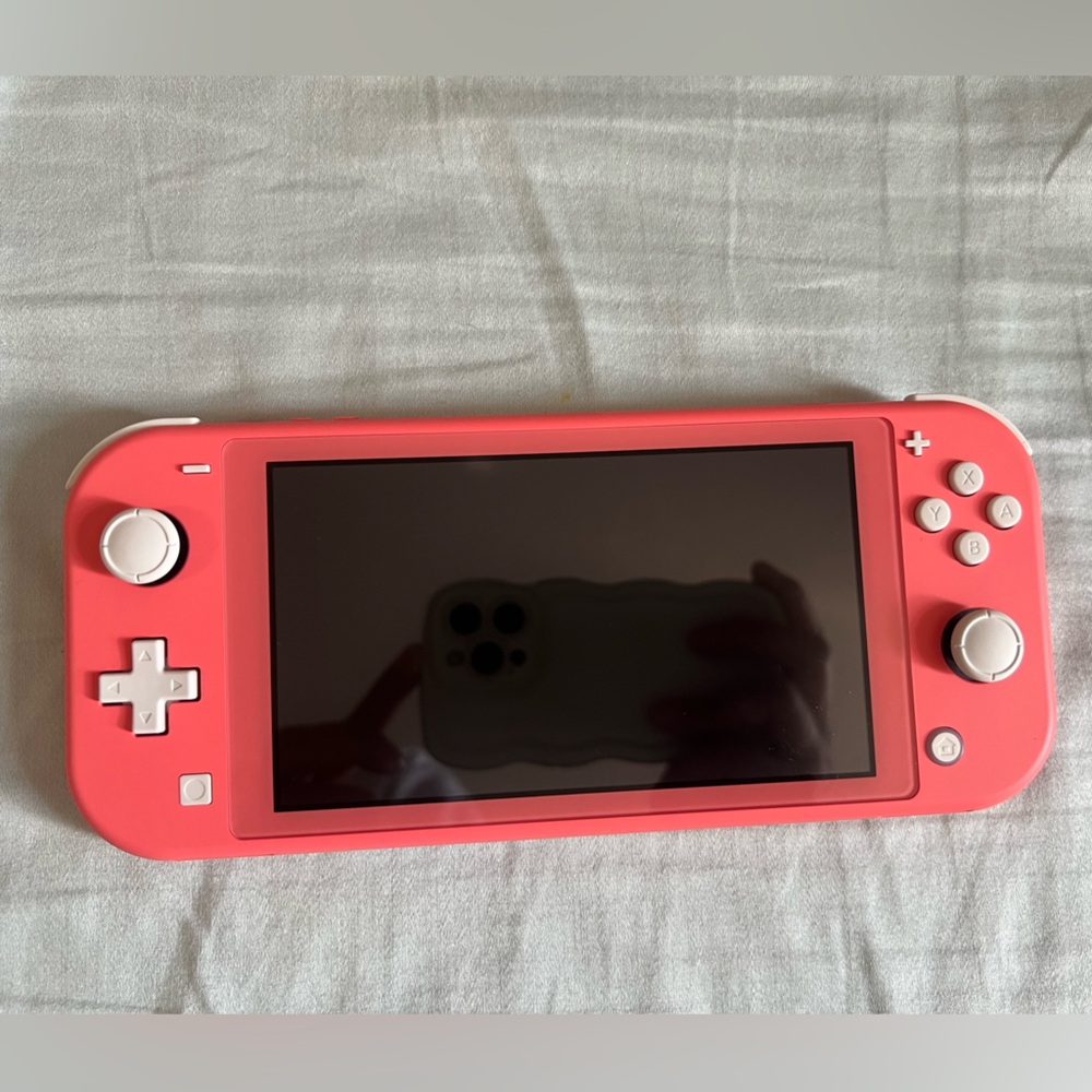 LIKE NEW!! Nintendo Switch Lite - Pink/ coral - Picture 4 of 9